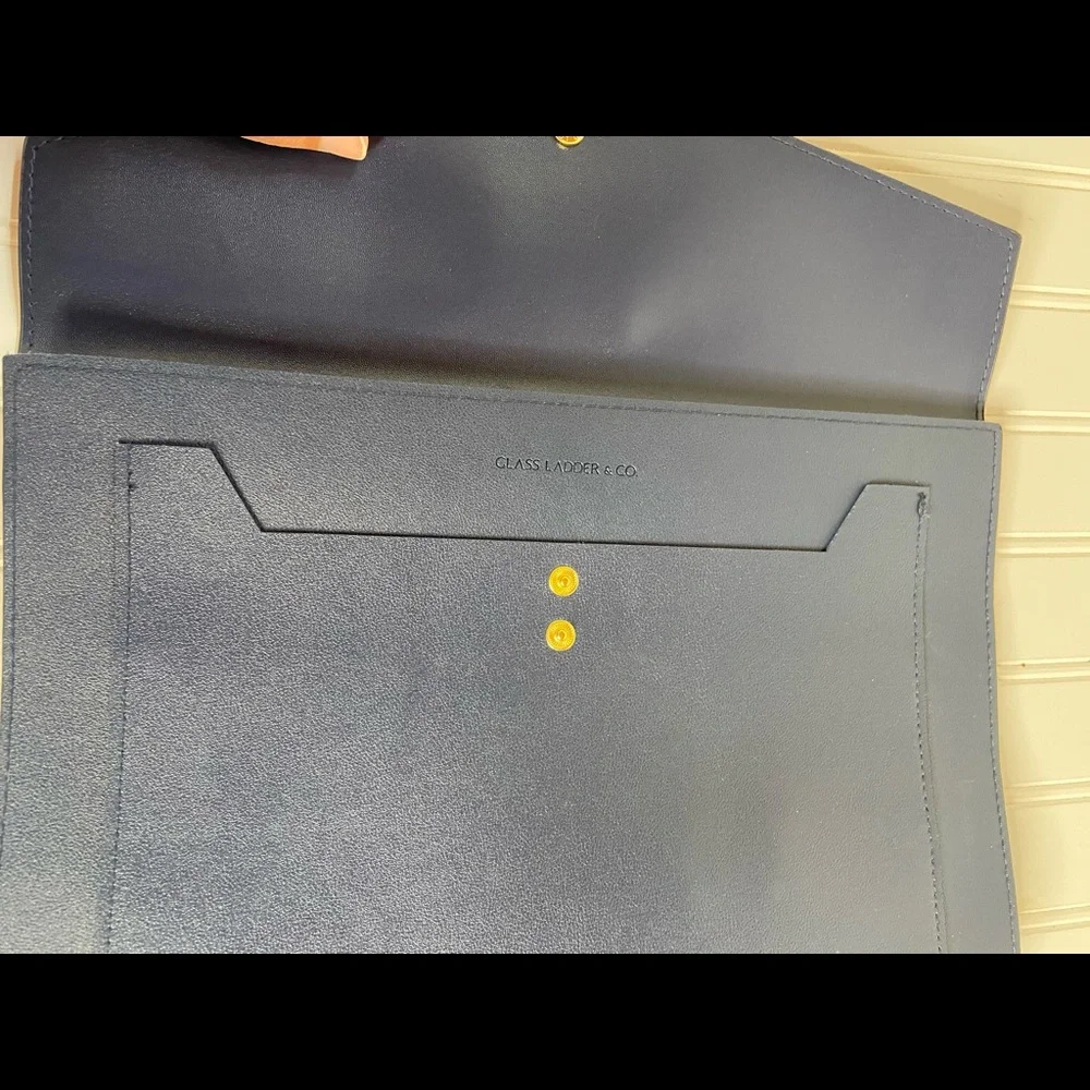 Glass Ladder & Co Megan Portfolio Clutch NWT - Picture 6 of 10